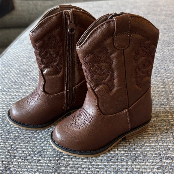Cat & Jack Other - 🤠Cat & Jack Brown Kids Cowboy Boots Side Zipper Size 5 | Stylish & Durable!🤠